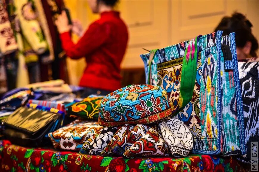 Master uz. Info master uz informatika. Info master. Master uz. Фон для ярмарки ручной работы.