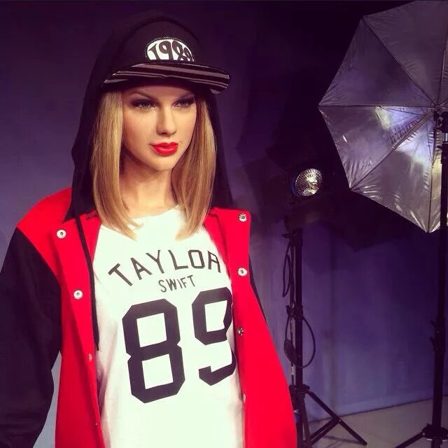 Taylor swift shake it. Shake it off. французская репершы. тейлор раз. репершы с онлийфайф.