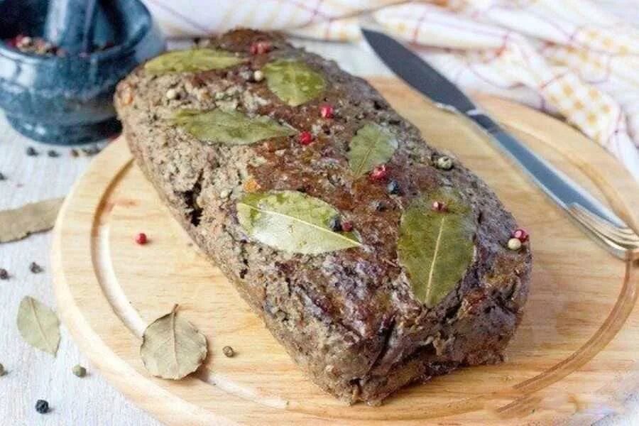 Паштет запеченный в духовке. Паштет из печени в духовке. печёночный паштет запечённый. паштет из печени запеченный. паштет из куриной печени запеченный в духовке.