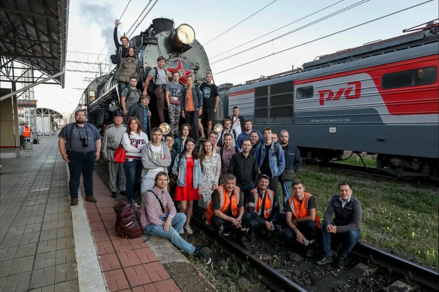 железнодорожный человек 5. железнодорожный человек 5. испанский вагон и человек. повреждение железнодорожного пути в крыму. железнодорожный человек 5.