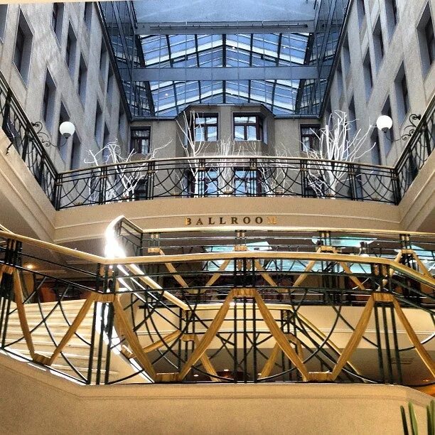 Почтамтская улица, 11. Почтамтская 11. Музей истории религии почтамтская ул. Ренессанс балтик отель санкт-петербург. Отель ренартисс исаакий санкт-петербург 5*.