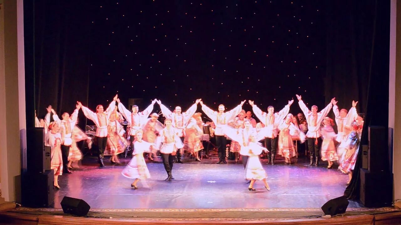 Русско лирический танец. Украинский лирический танец. Литовский танец. Татарский танцевальный коллектив. Русский народный лирический танец.