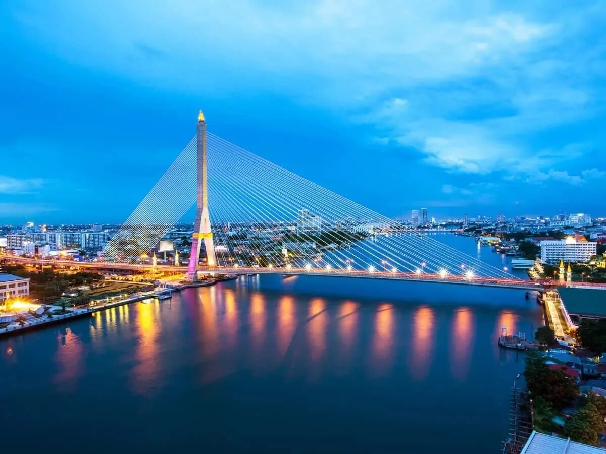 Какая река в бангкоке. Вантовый мост Бангкок. Bangkok Rama мост. Rama VIII Bridge. Река Чао Прайя.