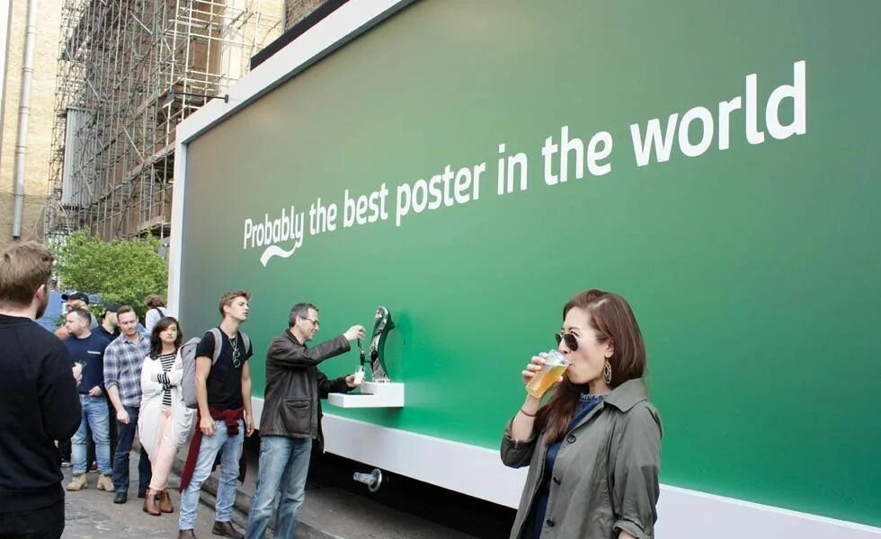Лучший в мире постер от carlsberg. Креативы для рекламы. The best advertising. Необычные билборды. Креативная реклама.