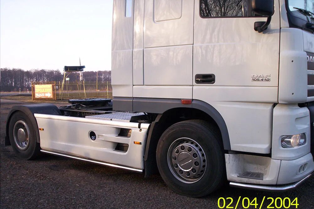 обтекатель даф 105 боковой. боковой спойлер кабины даф 105. боковой спойлер даф 105. спойлер даф. спойлер даф 95 это что.