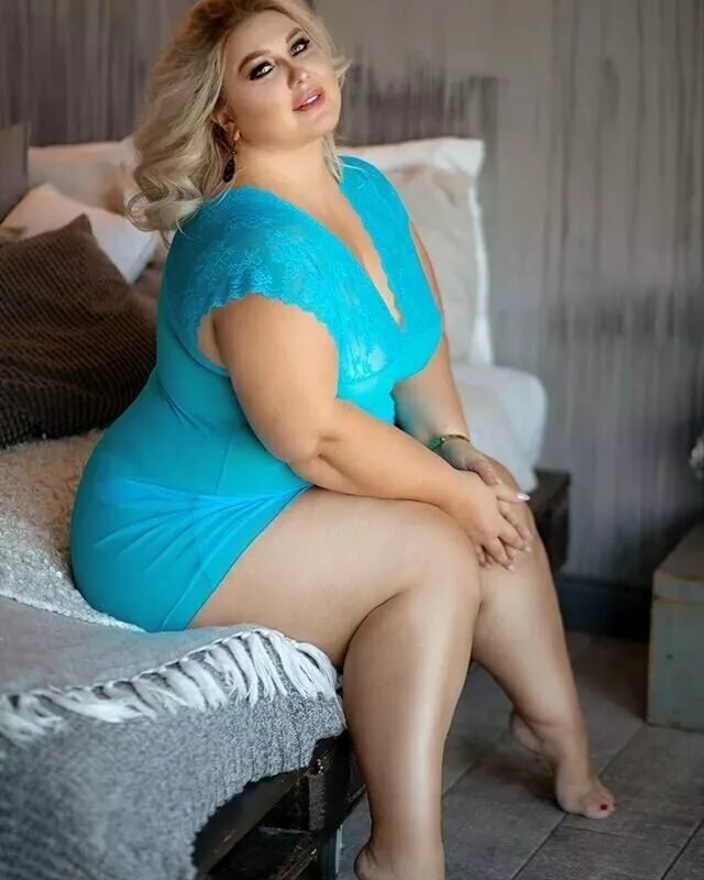 Большая русская толстуха. Женщины с толстыми ляжками.