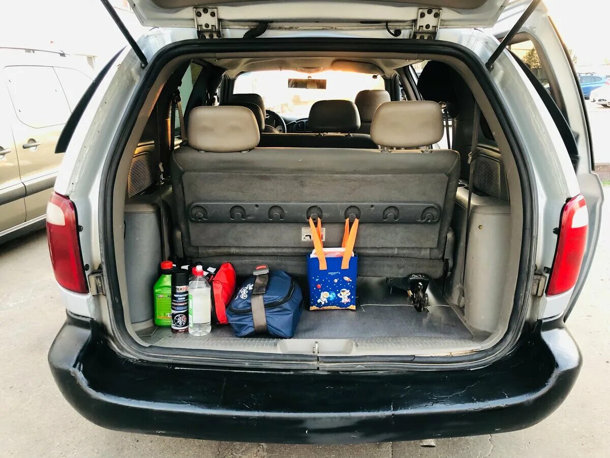 Dodge caravan v багажник. Dodge caliber 2007-2009 багажник. экспедиционный багажник tahoe. Dodge challenger 2020 багажник. открытый багажник у додж челленджер.