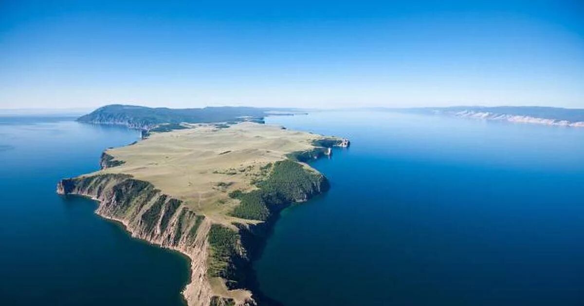 Уруп остров курилы. Остров итуруп курильские острова. Остров южный сахалин. Большой остров. Остров сахалин дальний восток.