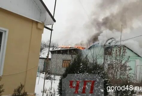 В поселке сначала
