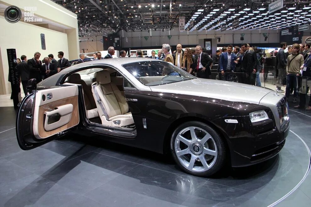 Роллс ройс фантом 6. Самая дорогая машина представительского. Maybach 57s. Машина rolls royce phantom 2023. Mercedes-benz 600 royale.
