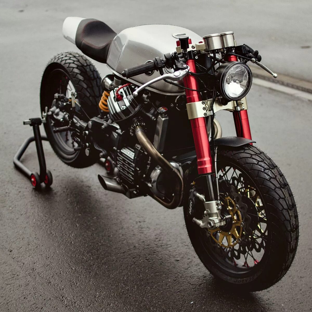 Cafe racer. Honda cx500 cafe. honda cx500 cafe racer. honda cx cafe racer. honda cx500 1982 cafe racer.