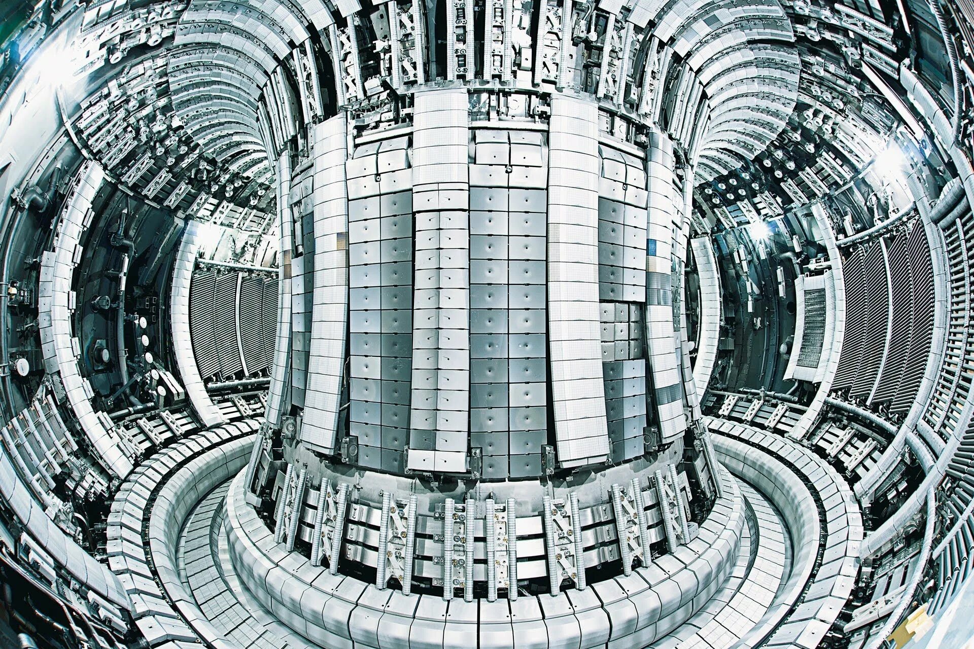 Ядерный реактор год. Токамак iter. токамак реактор. токамак jet. экспериментальный ядерный реактор.