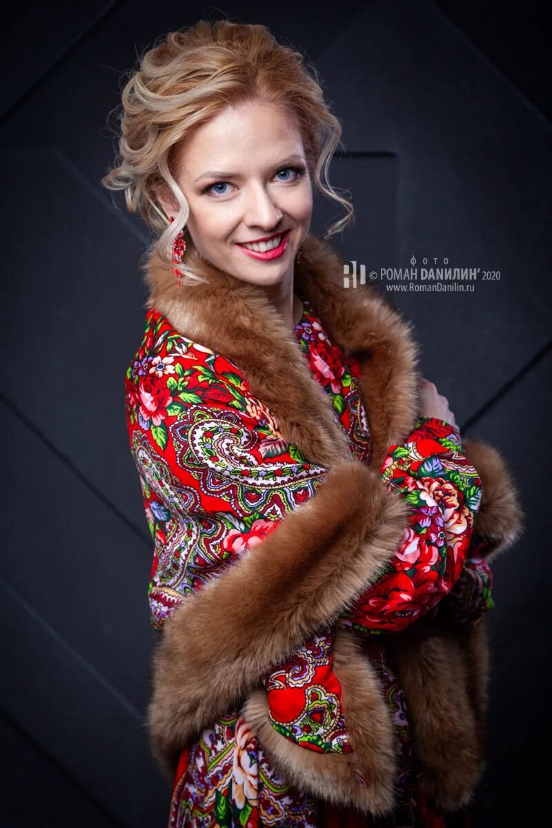 Певица елена любарец. Елена лукавая. Елена любарец. Глаза лукавые любарец. Людмила любарец актриса.