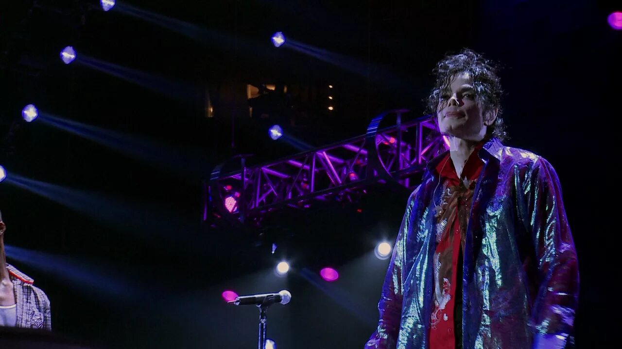This is mike. Michael jackson &quot;this is it&quot;. this is it (2009).