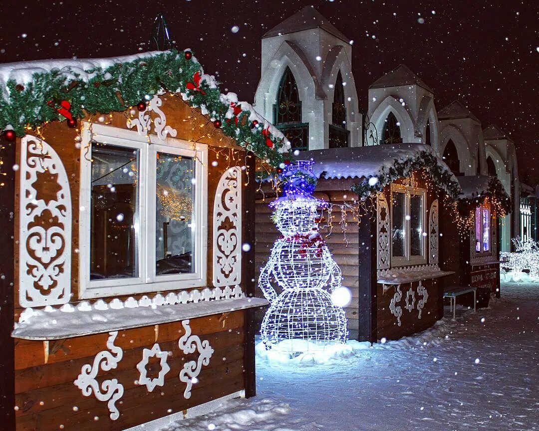 Новогодняя казань 2020 кул шариф. Казань кремль 2021. Новогодняя ярмарка суздаль. Работа казань новый год. Работа казань новый год.