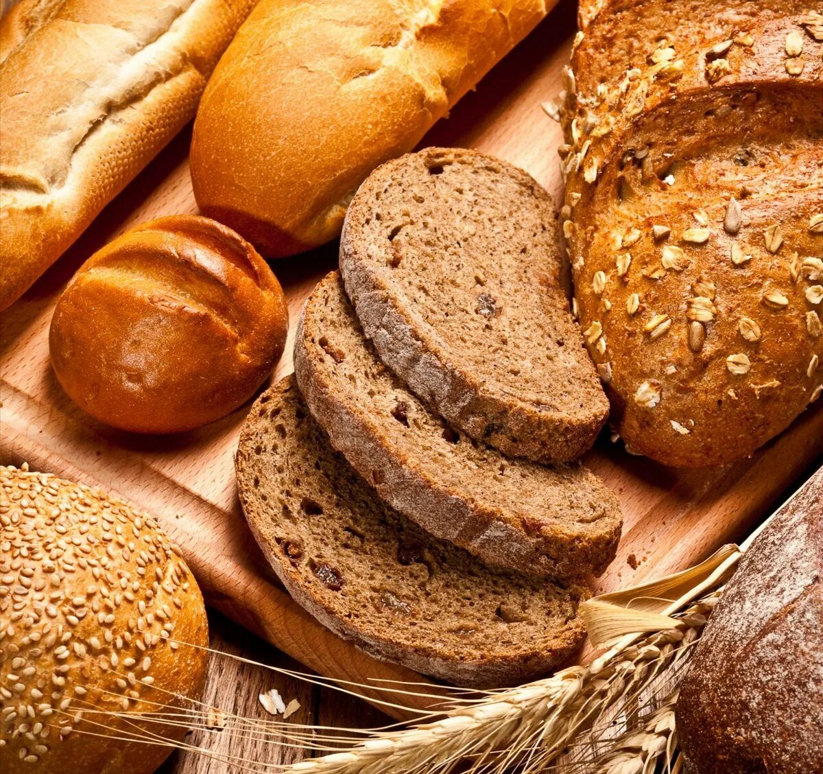 Хлеб разный. Хлеб и хлебобулочные изделия. Колосья хлеба. Хлеб булочки.