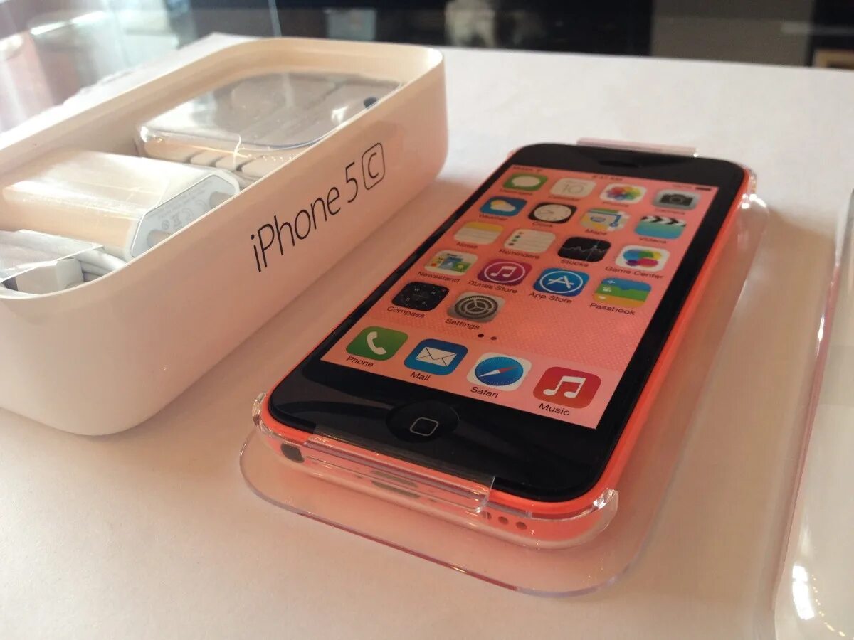 5с цены. Iphone 5c. Айфон 5 32 ГБ. Iphone 5c розовый. Iphone 5 розовый.