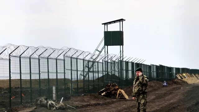 Ответы Mail.ru: почему украина отделилась от всего мира? даже забор построили