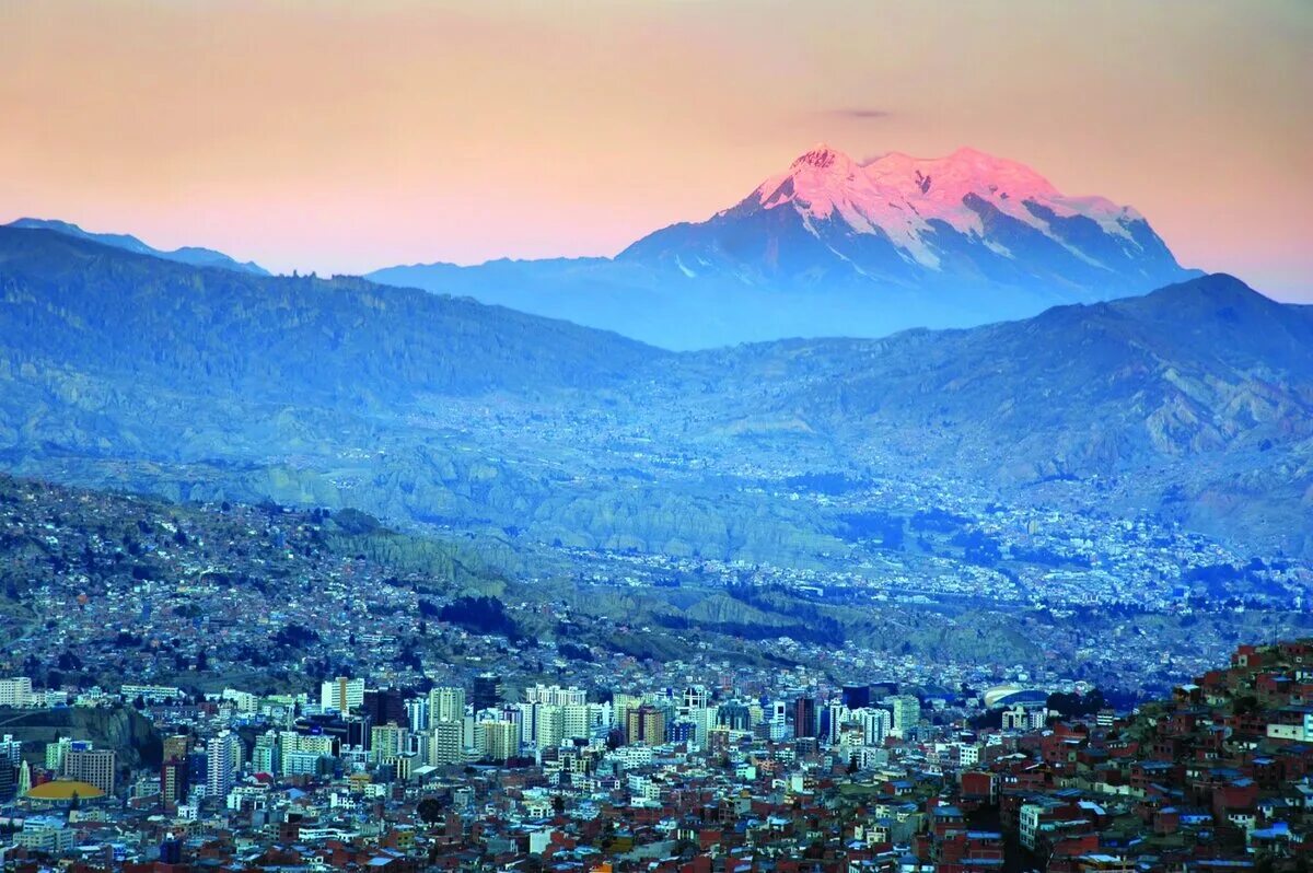 Пасет город. Боливия столица ла-пас. La Paz Боливия. Самая Высокогорная столица – ла-пас, Боливия. Ла-пас (Южная нижняя Калифорния).