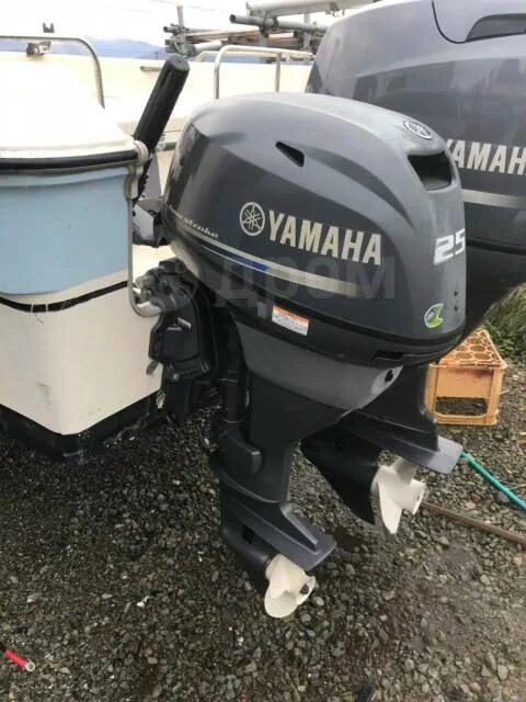 ямаха 25 4-х тактный 2011. Yamaha f 25 4 такта. лодочный мотор yamaha 20. ямаха f25 4-х тактный штатное место под гидроподъем. лодочный мотор ямаха 25 четырехтактный.