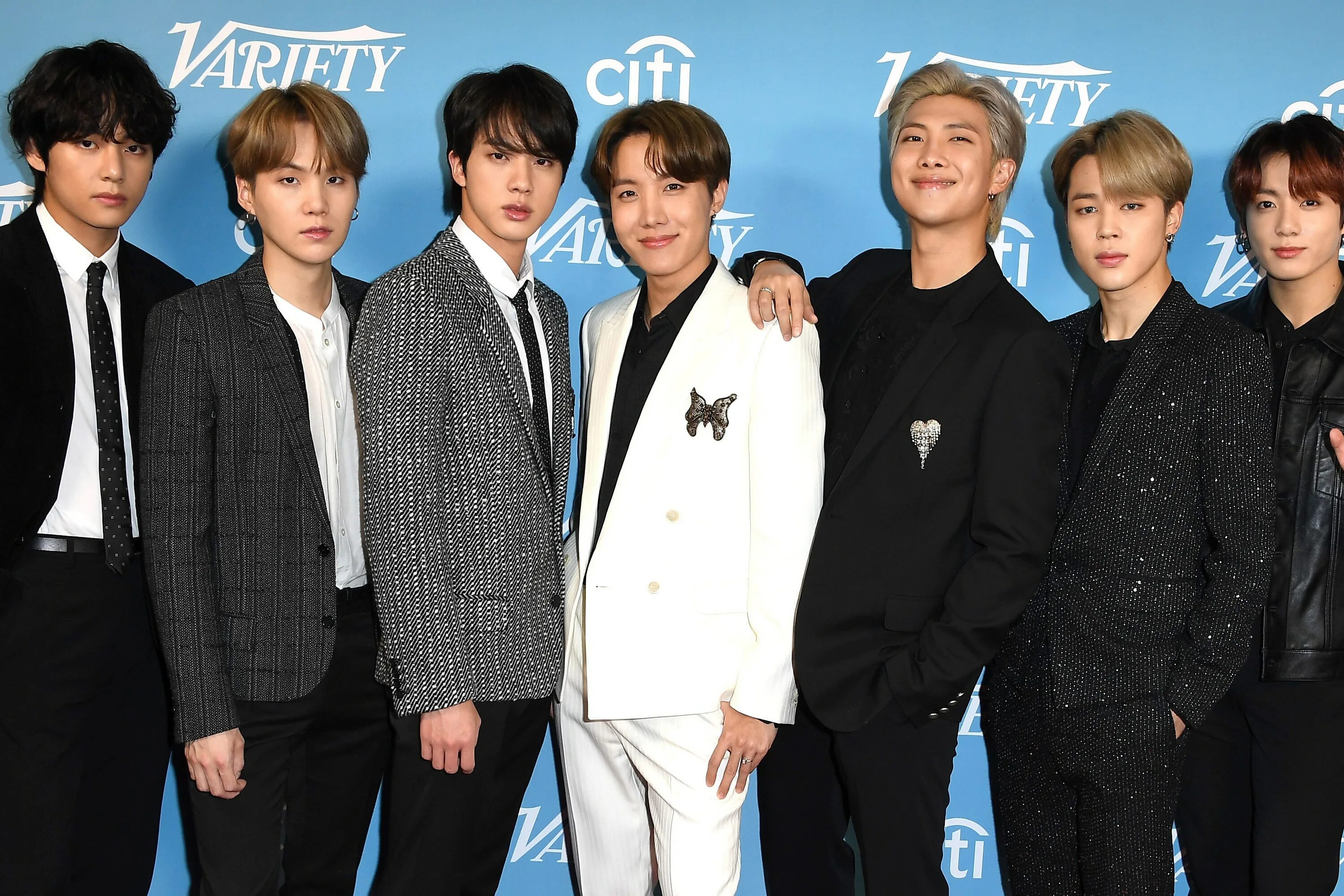 Bts singer. Корейская группа БТС. Группа BTS участники. Группа БТС 2022. Группа ВТС Корея участники.