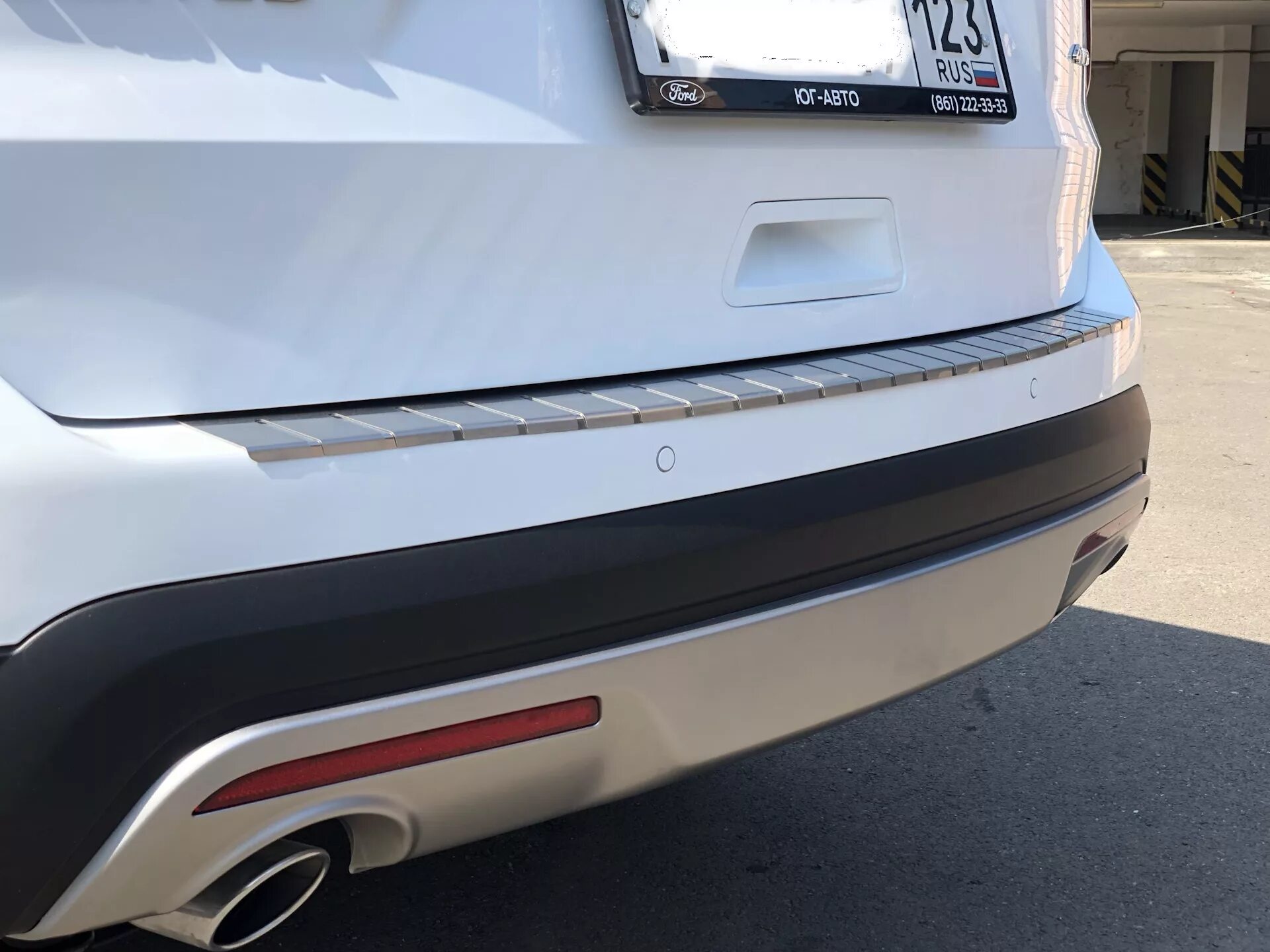 Бампер explorer. Накладка на задний бампер ford explorer 5. накладка на задний бампер форд эксплорер 5. накладка на задний бампер форд эксплорер 2012. накладка на задний бампер на форд эксплорер.