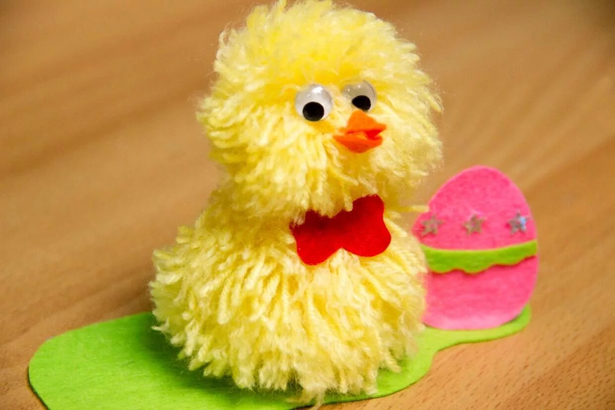 Как сделать цыпленка своими руками. Как сделать цыпленка своими руками. Пиньята пасхальное яйцо. Поделка цыпленок. Цыпленок из пряжи.