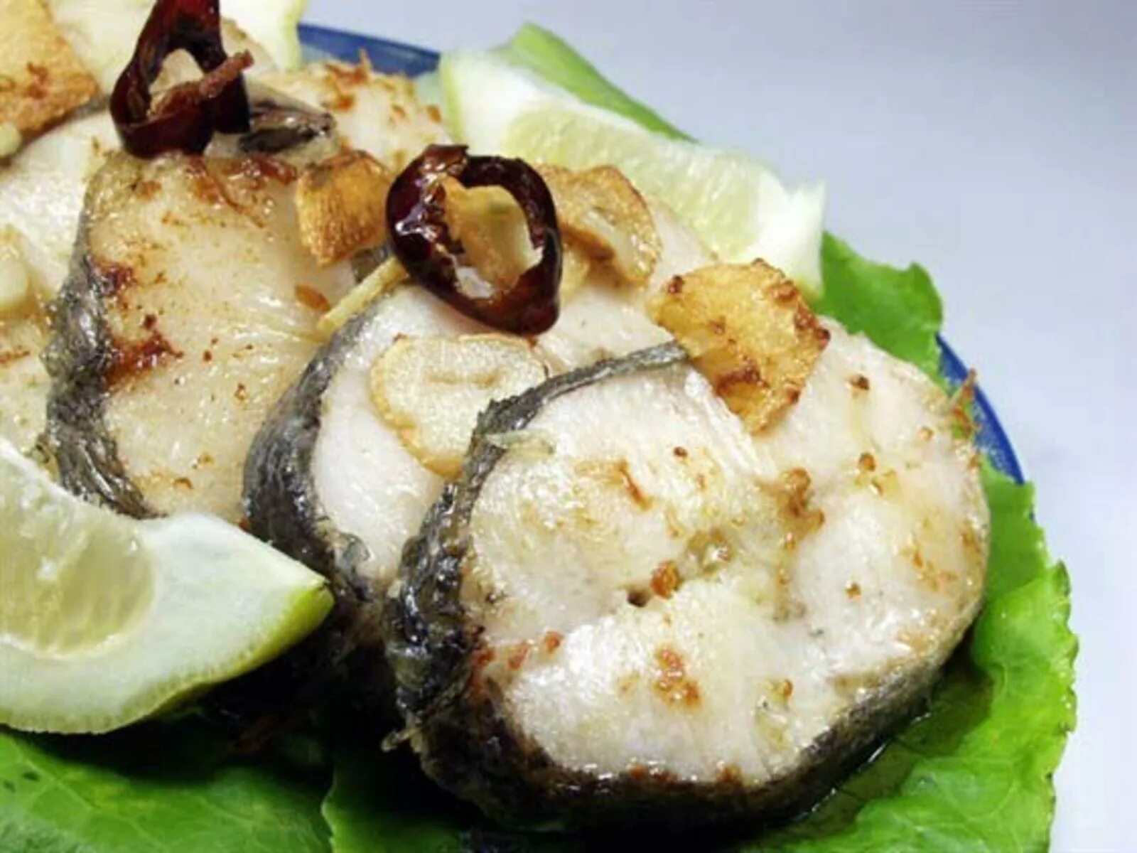 стейк трески в духовке. треска папирен. сайда стейк ~ 700г. рыбные стейки трески. стейк из трески.