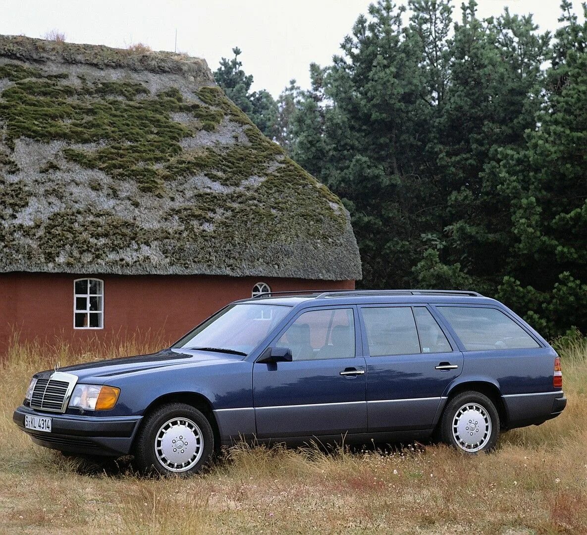 Mercedes-Benz w124 универсал. Мерседес 124 универсал. Мерседес w124 универсал. Mercedes 124 универсал.