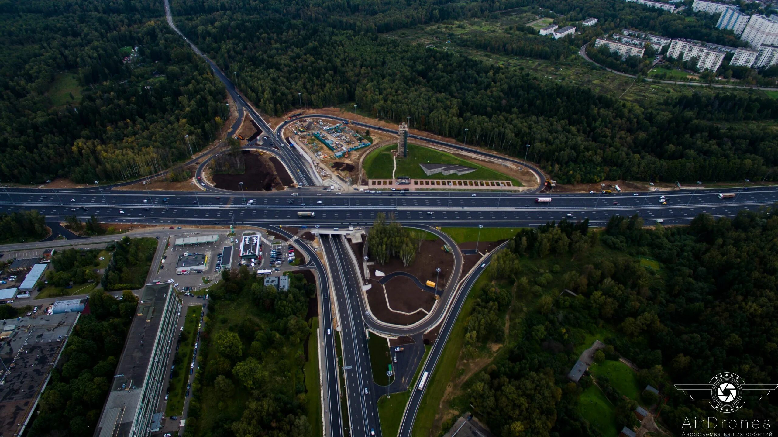 Когда откроют мост в химках на ленинградском. Эстакада Ленинградское шоссе. Съезд на Ленинградское шоссе. Развязка Ленинградское шоссе. Развязка МКАД Ленинградское шоссе.