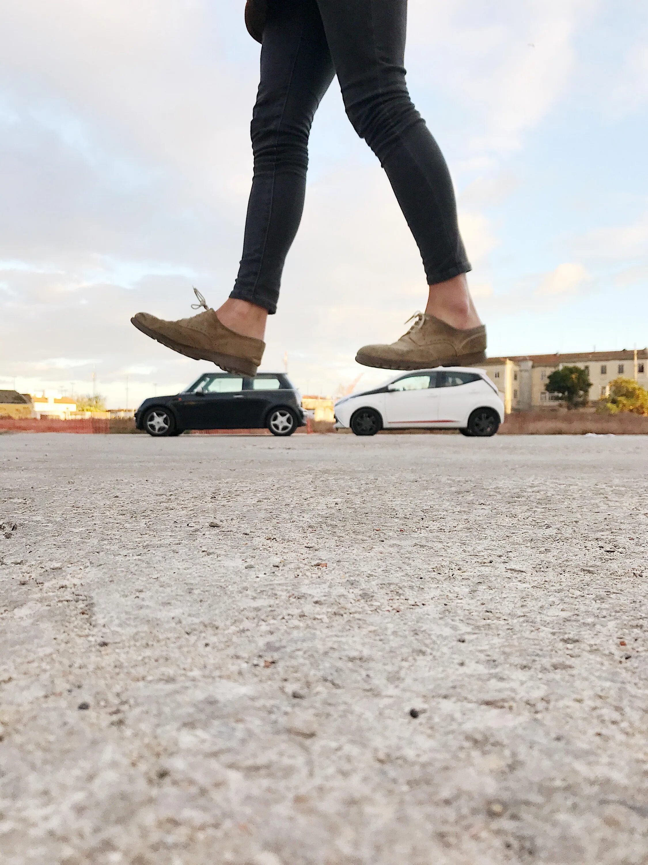 Оптические иллюзии в фотографии. Оптический обман в фотографии. Оптический обман в фотографии. Парень с длинным носом. Необычные фотосессии.