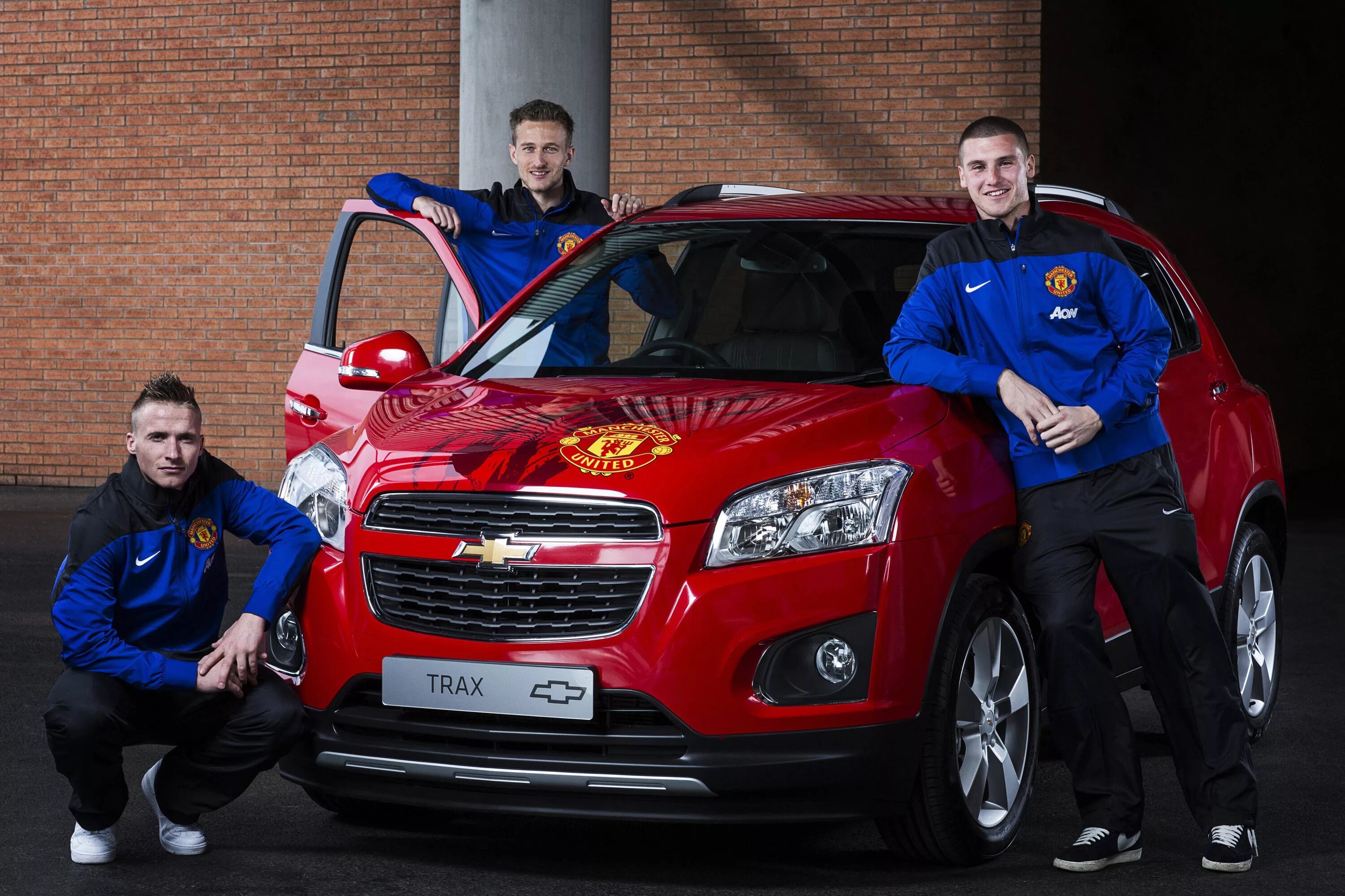 Un на автомобилях. United cars. Тойота для оон. U n машина. Auto bravo.
