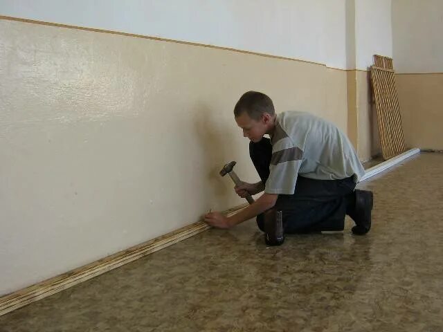 Линолеум grand - aston 1 (гранд - астон). Линолеум tarkett aventura-2. Стелить линолеум. Ремонтник линолеум. Ремонтник линолеум.