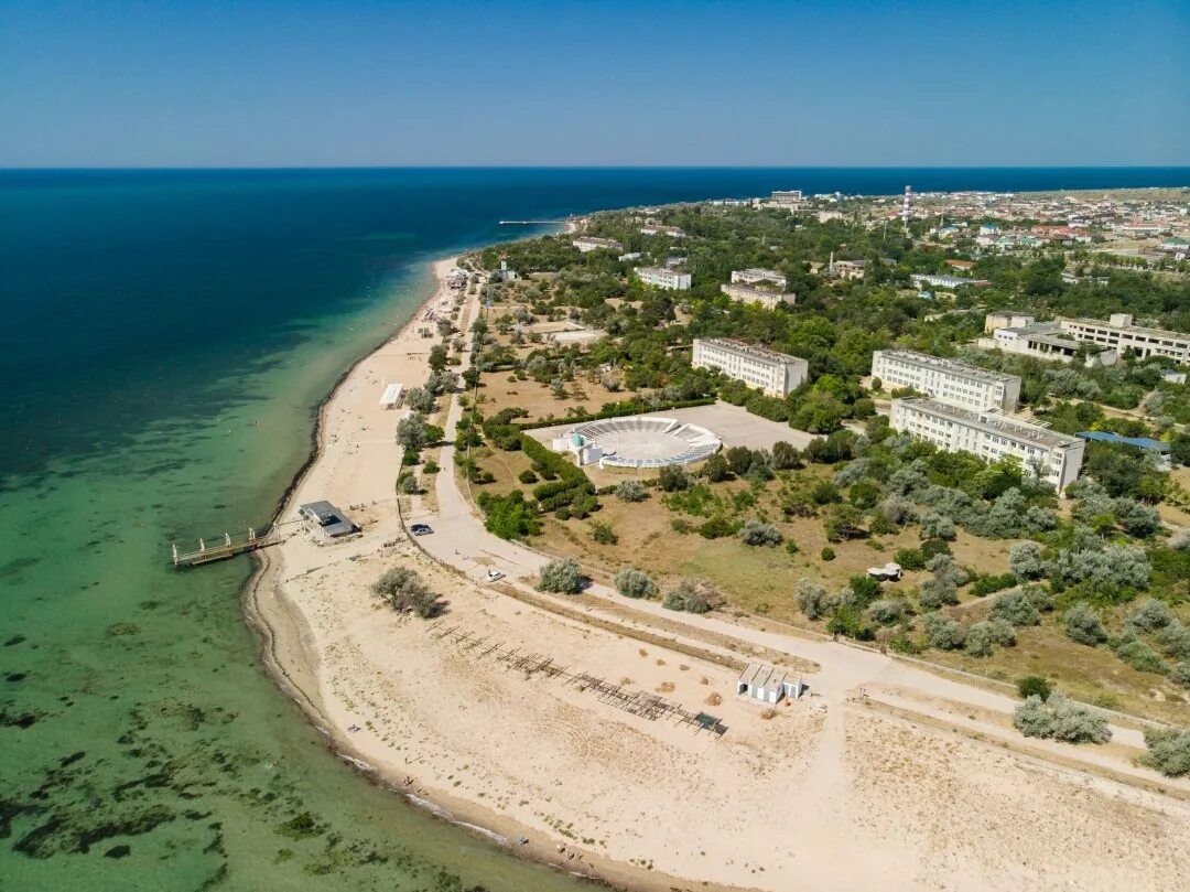 Погода в евпатории заозерное на 10 дней. Пляж супер аква заозерное. Заозерное евпатория. Инфраструктура крыма. Посёлок заозёрное евпатория.