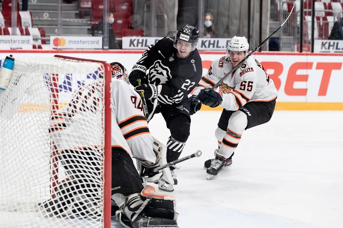 Трактор - сочи картинка. Трактор металлург 2022. Амур трактор. Трактор локомотив. Хоккей салават юлаев трактор.