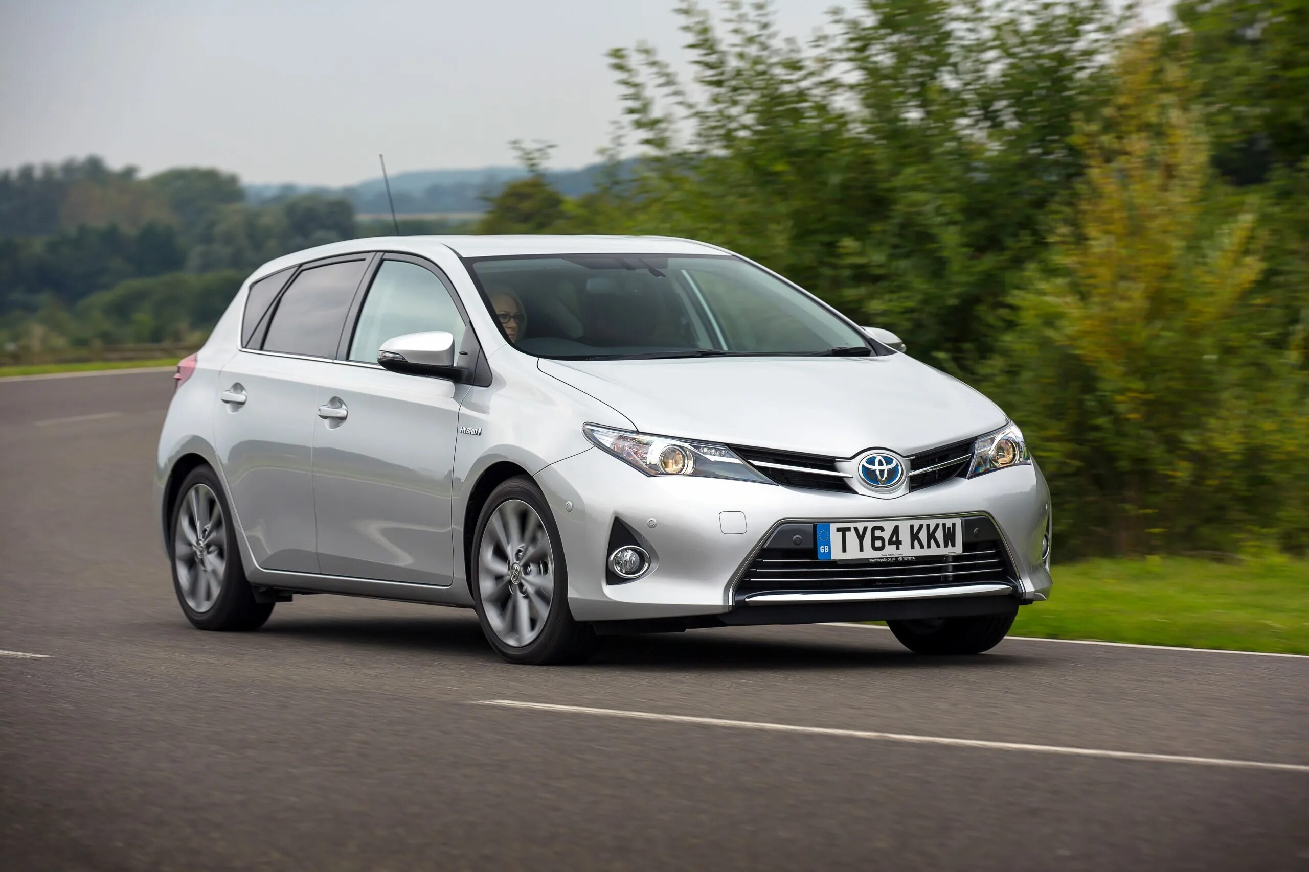 Тойота нижний аурис. Тойота аурис 2010. Тойота аурис 2012. Тойота аурис 2008. Toyota auris nze151h.