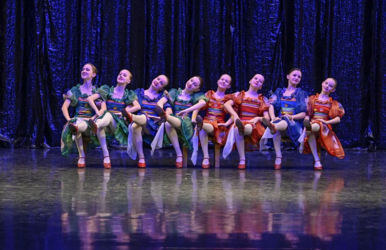 Ансамбли хабаровска. Горенка хабаровск. Горенка хабаровск. Ансамбль дальний восток состав 2022. Горенка хабаровск.