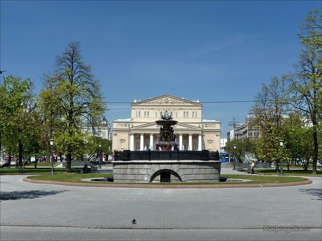 сквер на театральной площади в москве. театральная площадь открыта. театральная площадь 1 москва. театральная площадь москва. театральная площадь открыта.