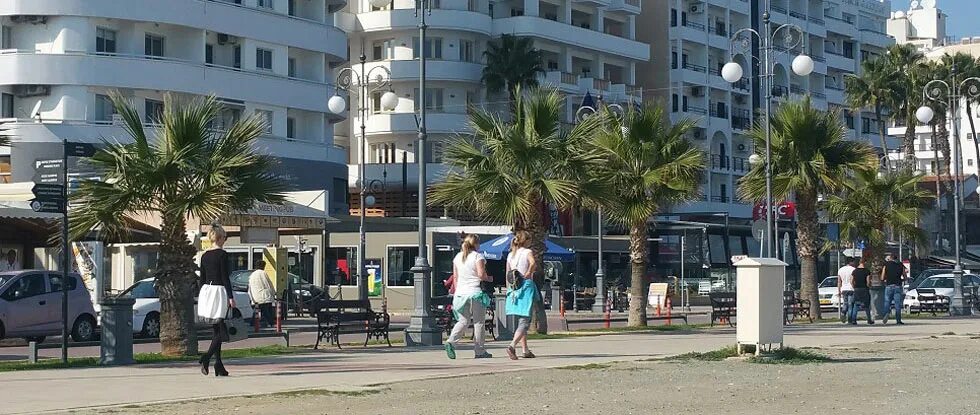 Ларнака снять. Ларнака снять. Larnaca кипр. Кипр в октябре. Ларнака снять.