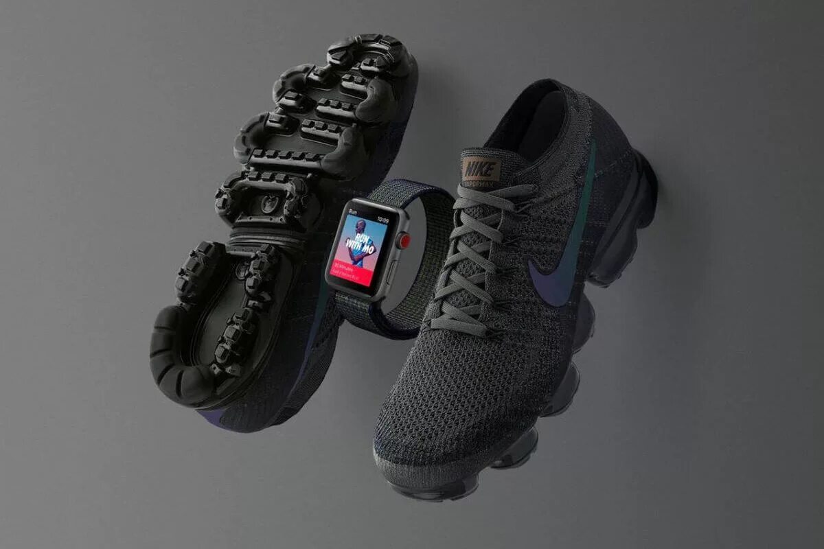 Найк выпустят. Nike Air VAPORMAX 360 Black. Apple Nike. Найк совместно с эпл кроссовки. Эксклюзивные кроссовки найк выпущенные в 1 экземпляре.