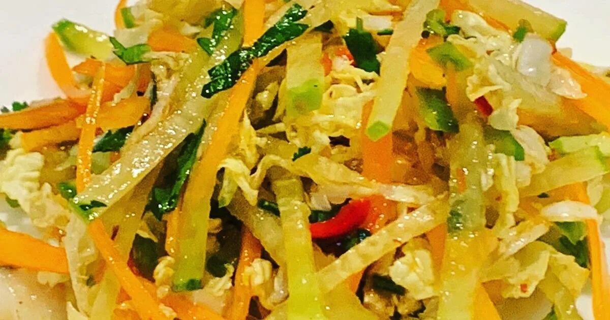 салат из редьки. салат с зеленой редькой. салат с редькой дайкон. зеленая редька рецепты салатов с фото. салат с редькой.