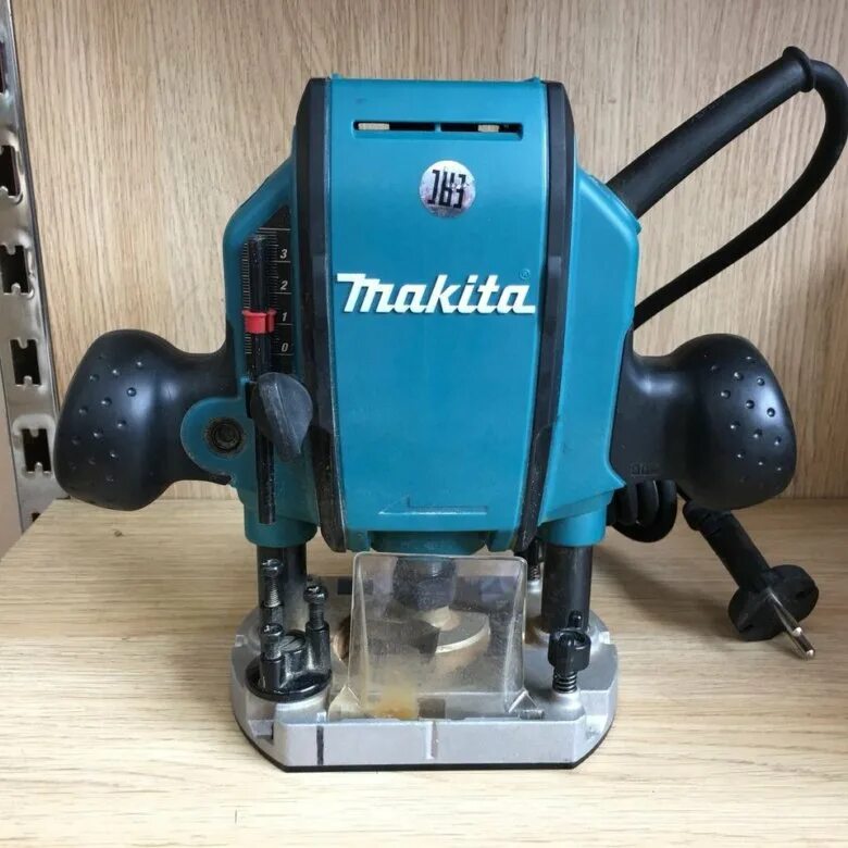 Makita rp0900. Makita rp0900, 900 Вт. Фрезер Makita rp0900. Фрезер rp0900 в Кейси. Купить ручной фрезер на авито