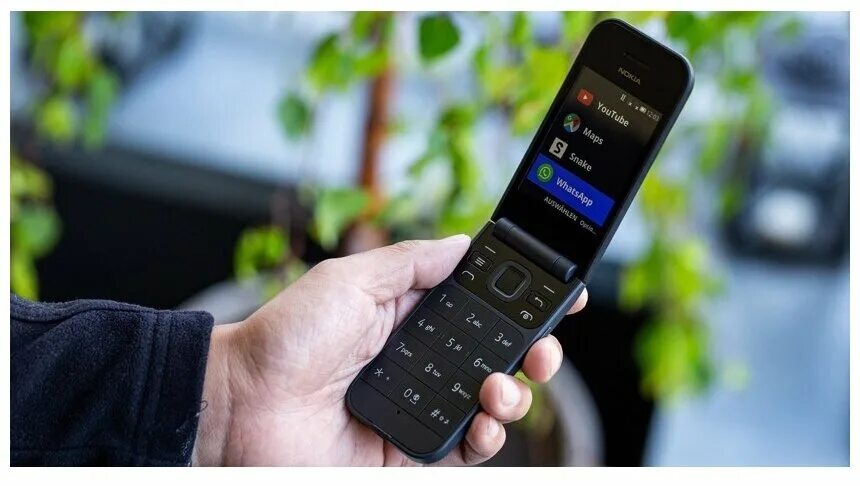 Лучшие кнопочные телефоны 2024 года. Nokia 2720 Flip. Nokia 2720 Flip Dual SIM. Nokia 2720 Flip Nokia. Nokia раскладной кнопочный 2720.