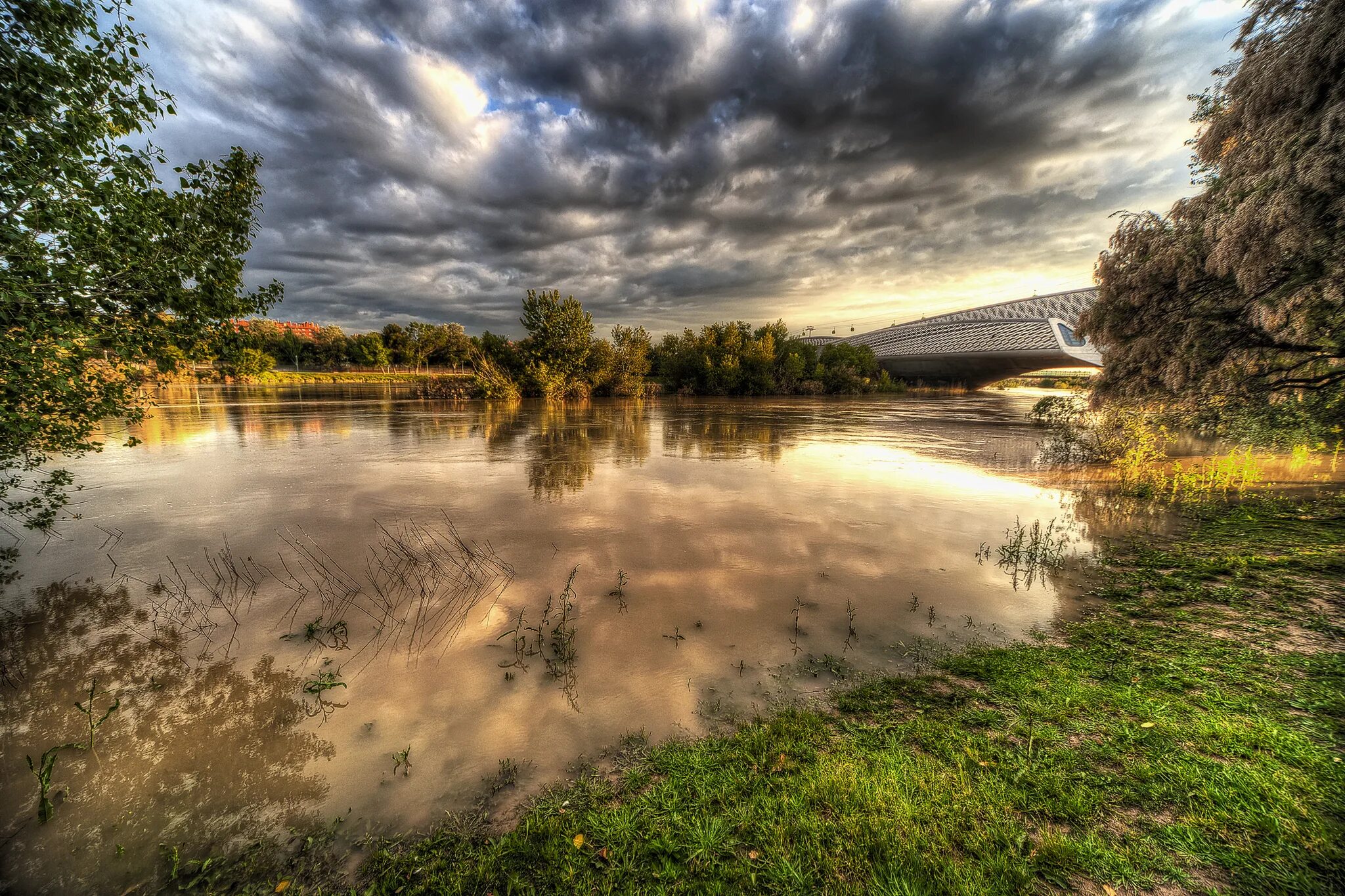 Покажи hdr. Испания реки арагон. река hdr. hdr природа. hdri природа.