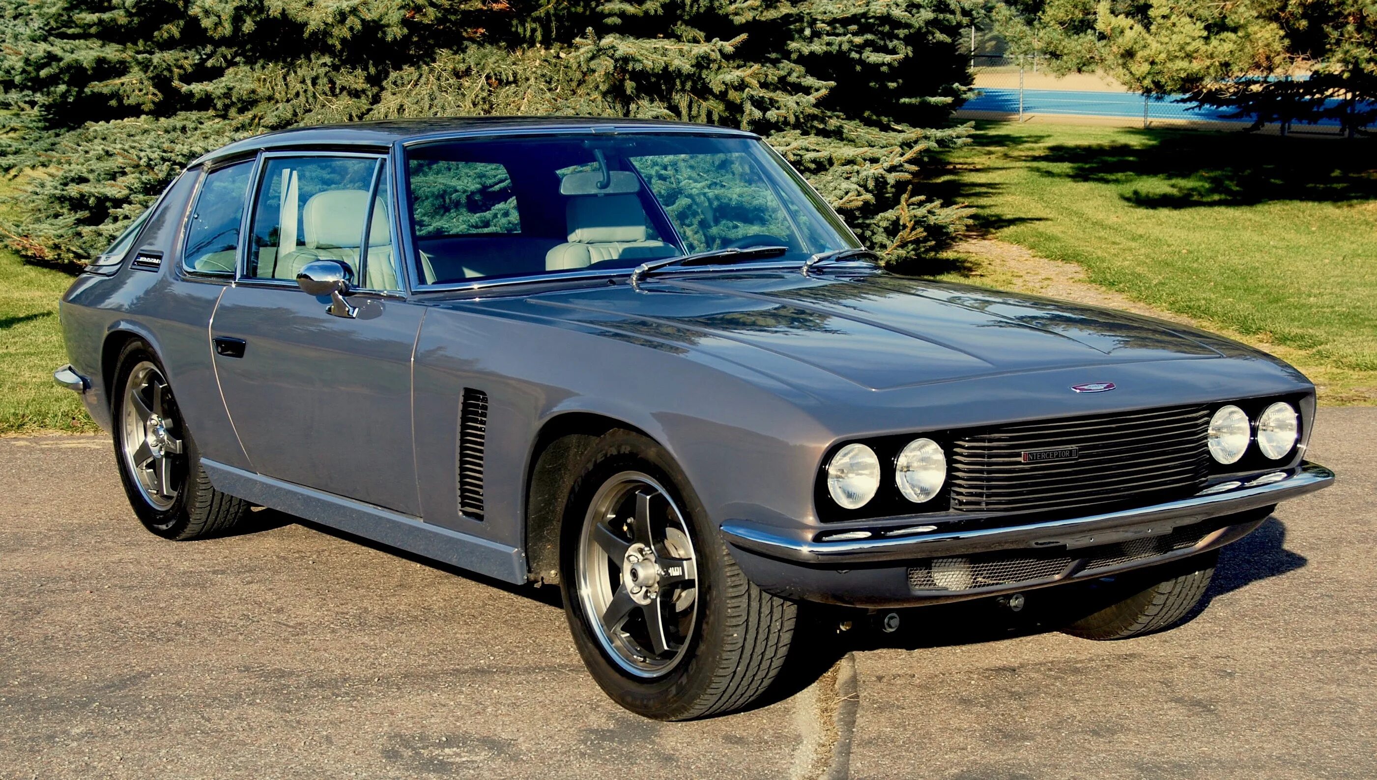 Jensen interceptor. Дженсон интерцептор. авто дженсен интерцептор. дженсен интерцептор 1971. jensen interceptor 1971 форсаж.