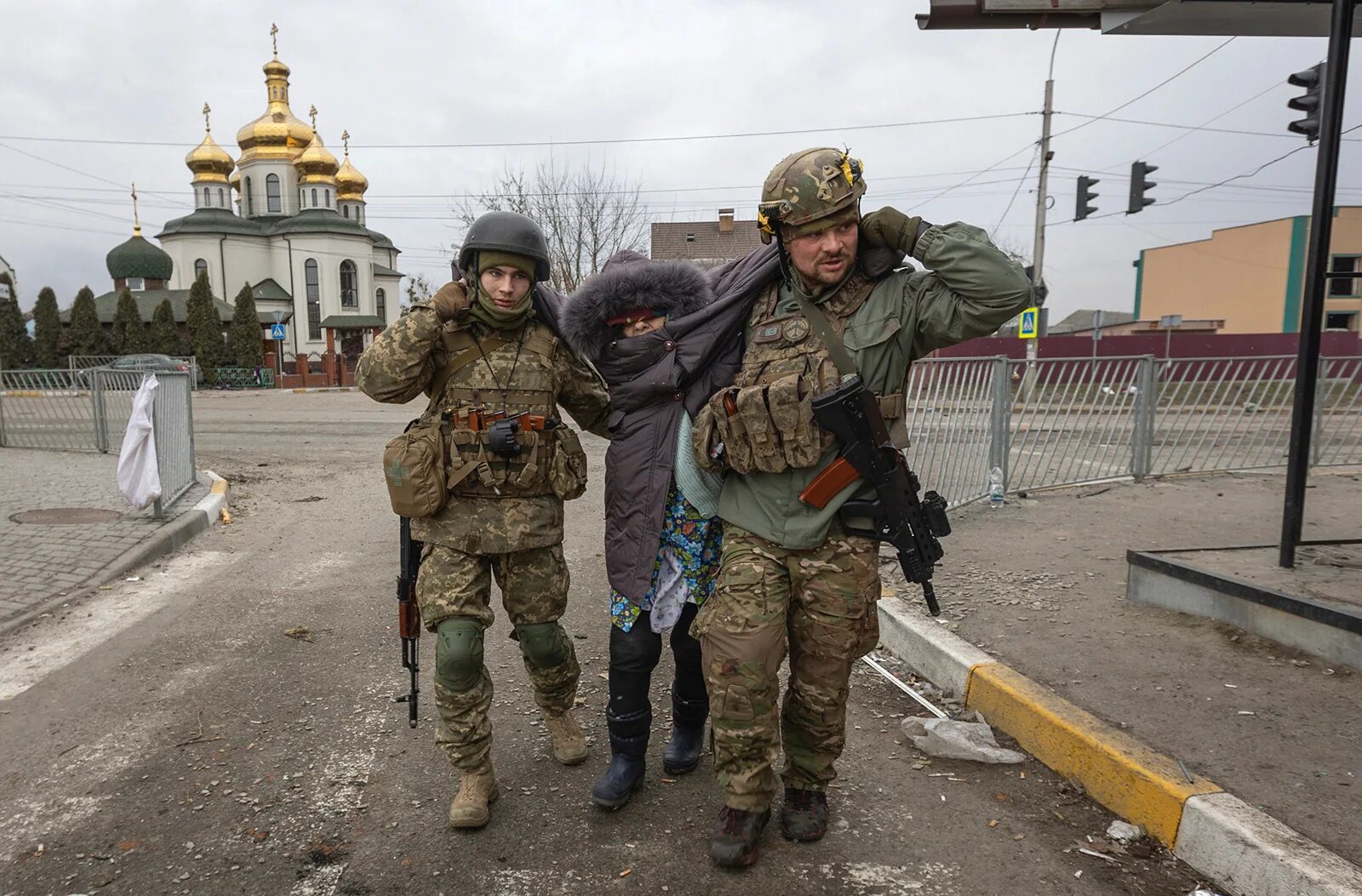 Военные события на украине сейчас. Солдаты России на Украине. Российские военные на Украине. Украинцы военные. Российский солдат.