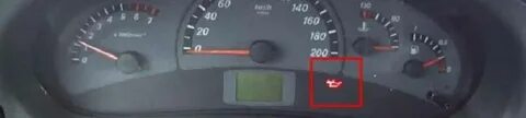 На холостом горит давление приора