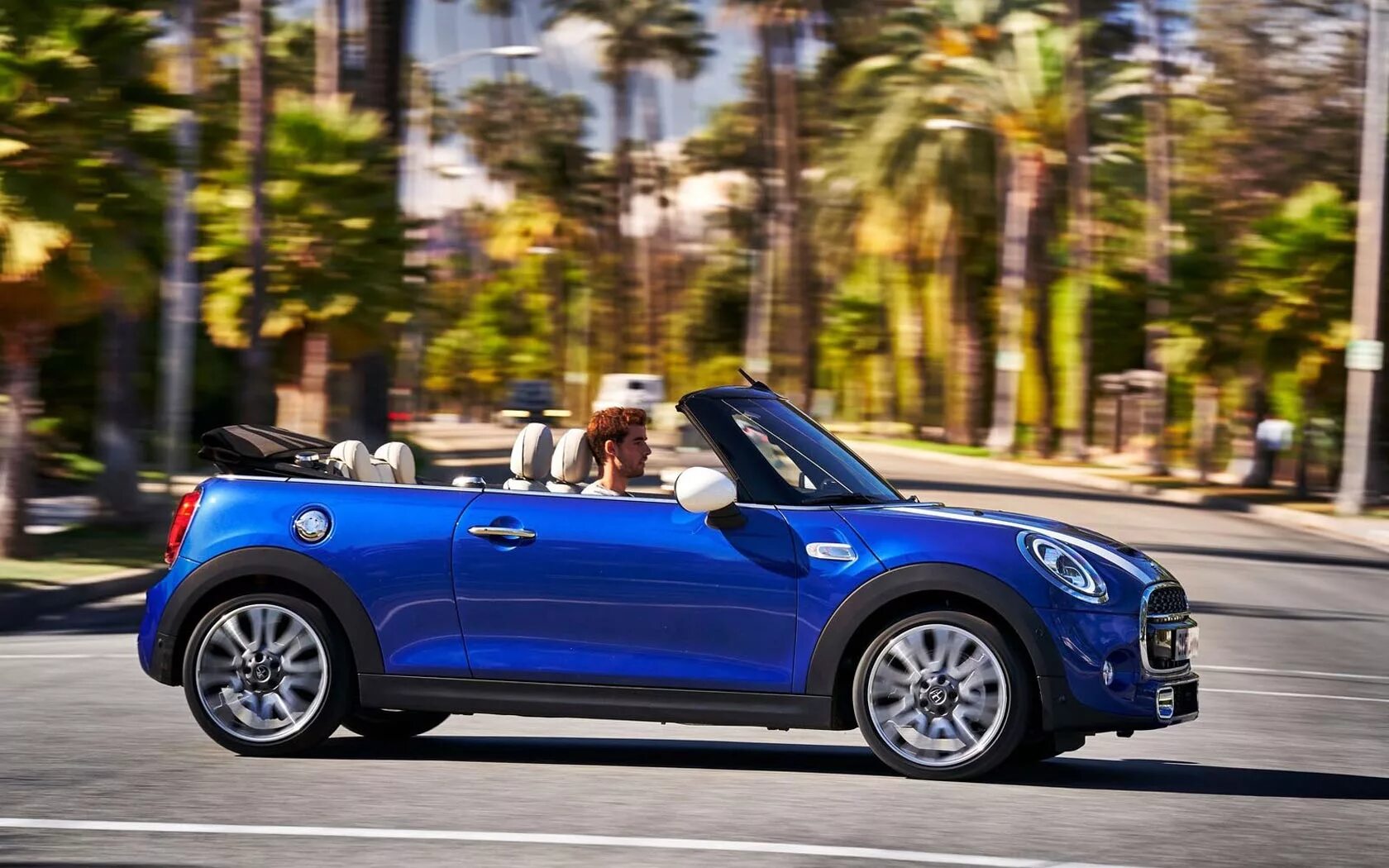 Мини купер кабриолет. Mini Cooper Cabrio. Mini Cooper Cabrio 2019. Mini Cooper Cabriolet 2018. Mini Cooper s Cabrio 2019.