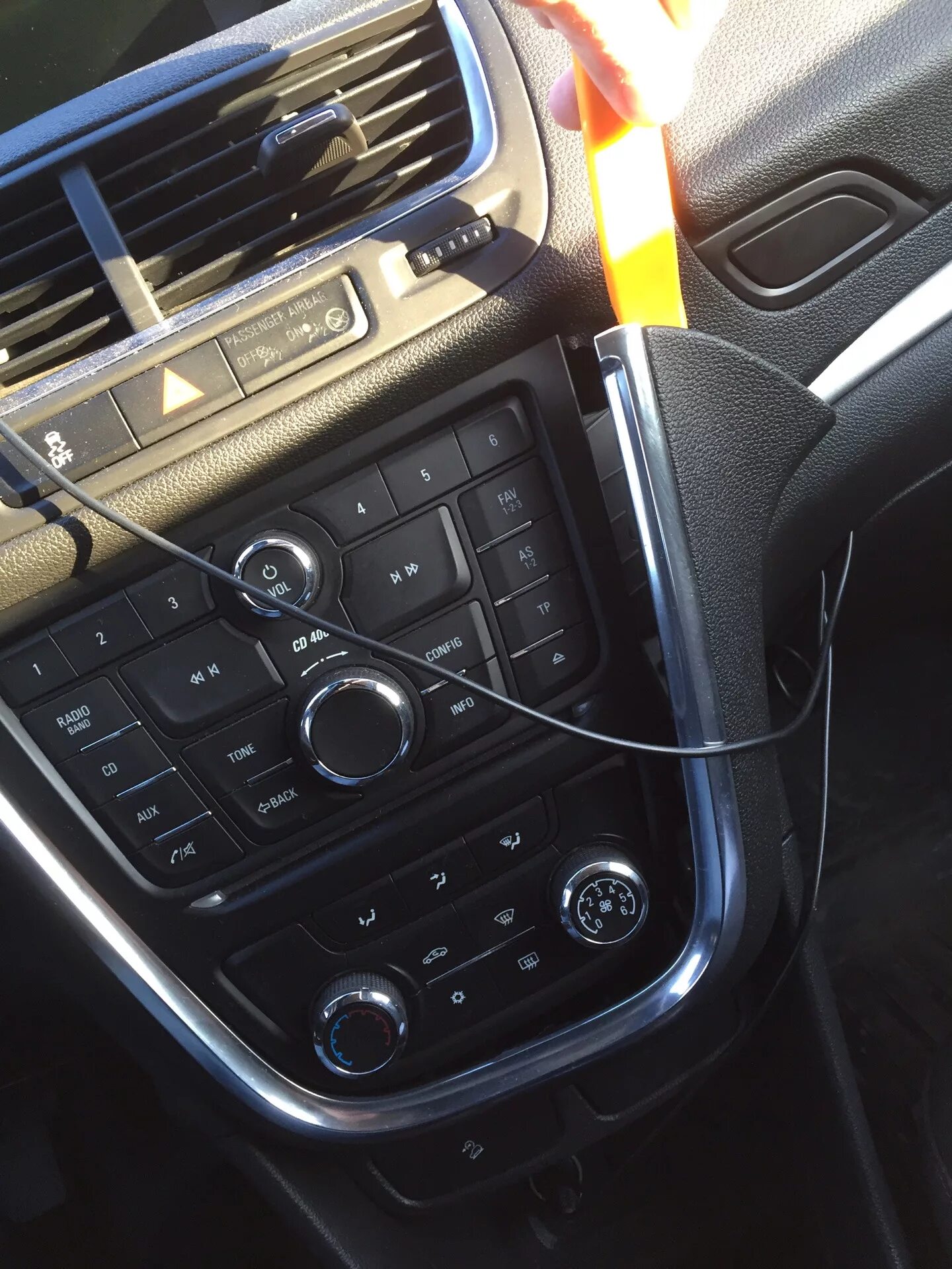 Магнитола мокка. Cd 400 opel mokka. магнитола опель мокка 2014. штатная магнитола opel mokka cd 600. рамка магнитолы опель мокка.