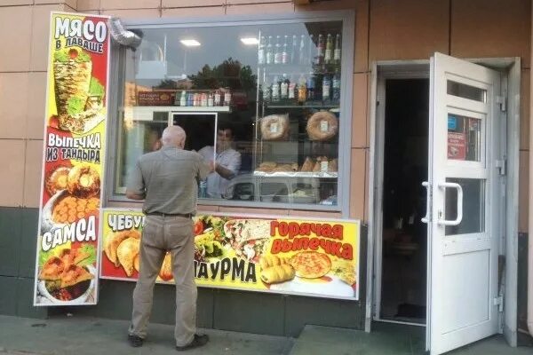Шаурма с красивой витриной. Помещение для шаурмы. Оборудование для шаурмичной. Шаурма проект. Аппаратура для шаурмы.